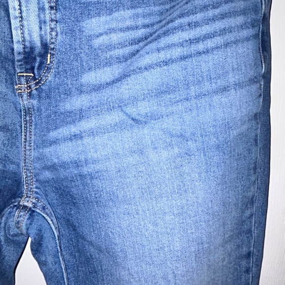 Old Navy Extra High Rise, secret smooth pockets Flare Jeans. Size 14. - Picture 5 of 7